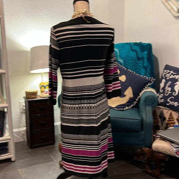 Black, white and fuchsia size m - Picture 4 of 4